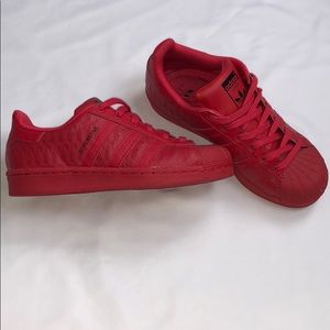 Red  adidas superstar